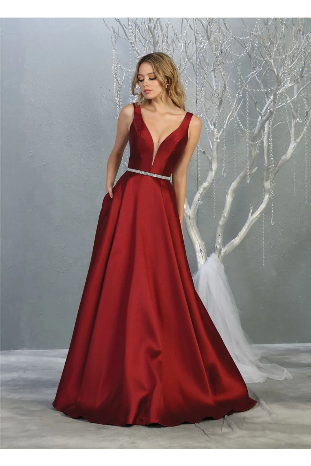 A Line Plunging V Neck Evening Gown Side Pockets Sleeveless Prom Dress - Image 8