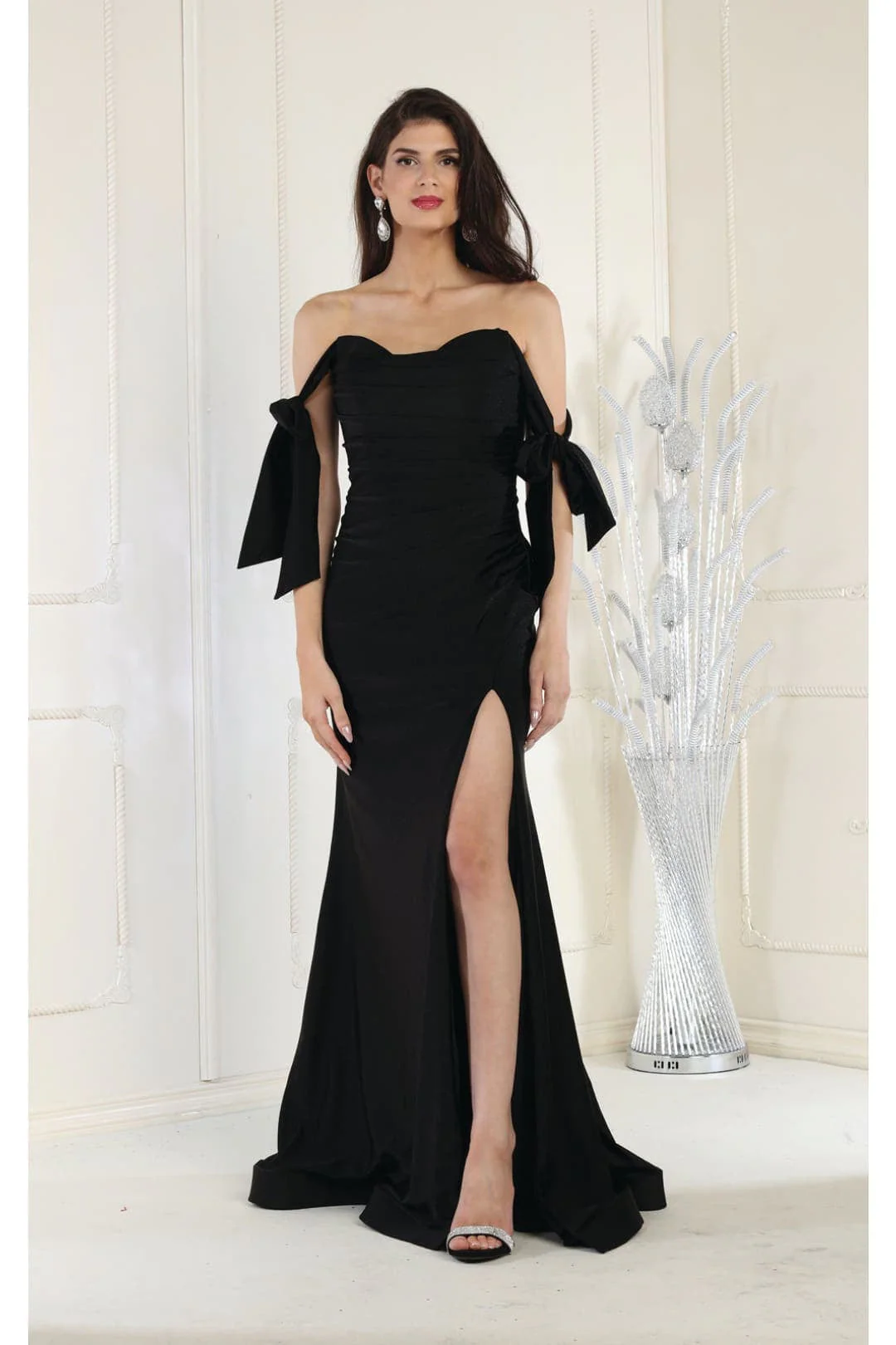 Black Bridesmaid Dresses in Satin and Plus Size Gowns - Image 6