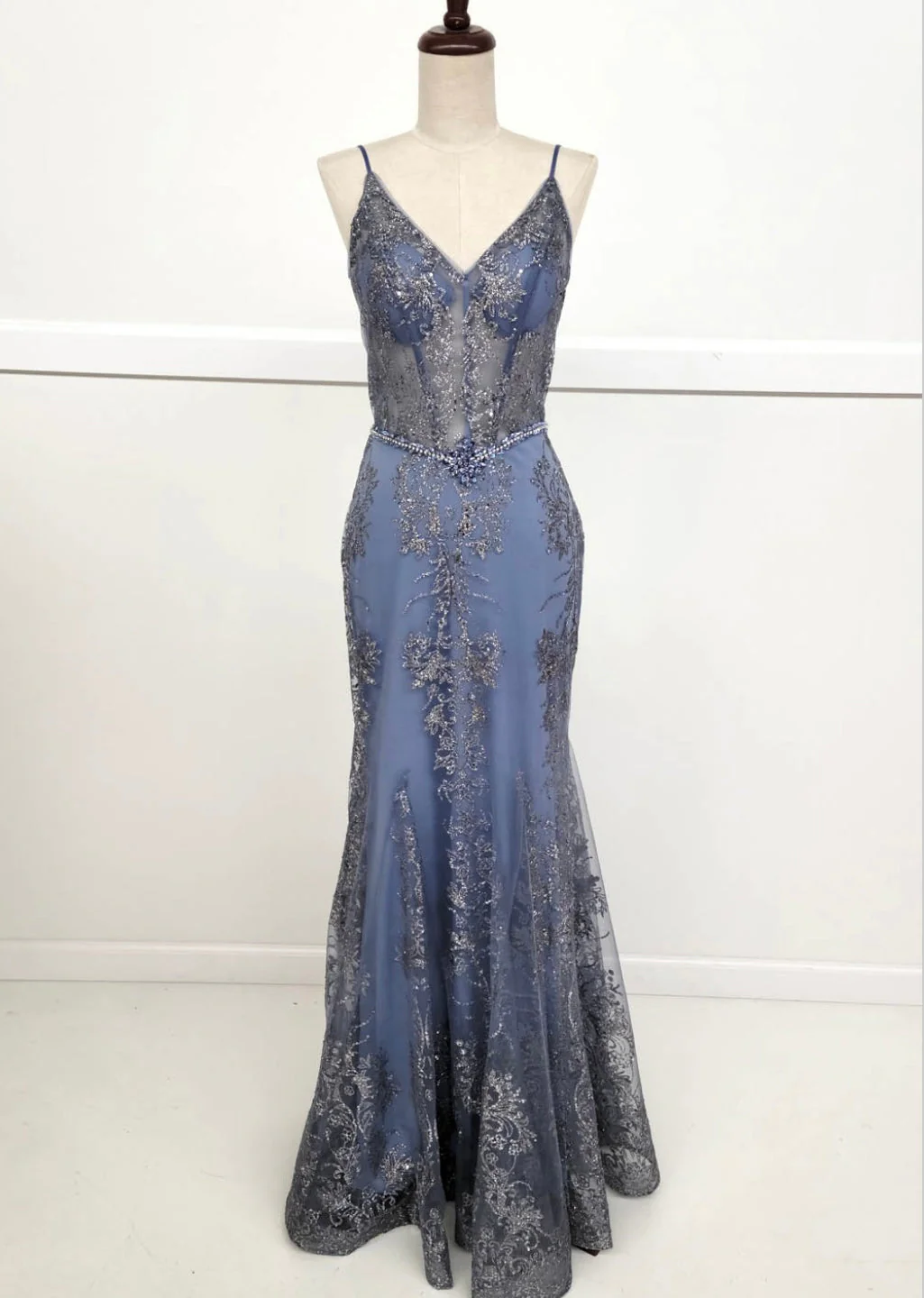 Chicas 4030 Evening Gold Spaghetti-Strap Sequin Fabric Dress - Image 5