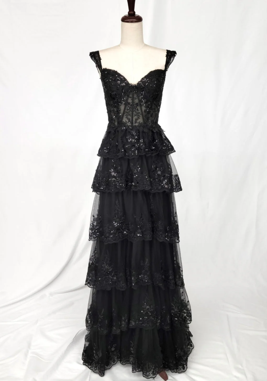 Chicas C2433 Romantic Printed Evening Black Floral Floor-Length Lace Dress