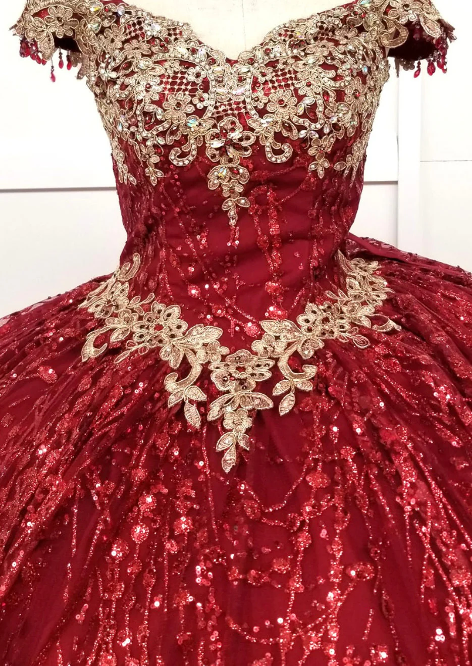 Chicas HF3011 Burgundy BallDress Sweetheart Floor-Length Fabric Dress - Image 9