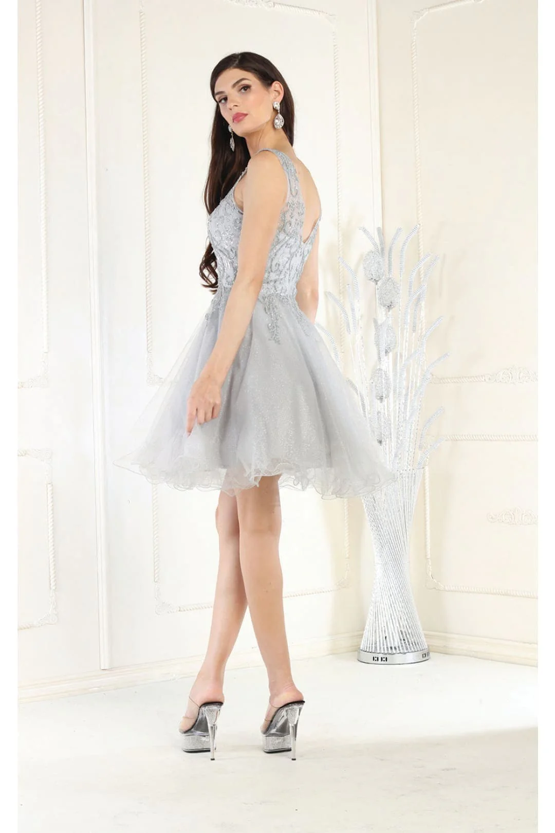 Dama Dresses for Quinceanera in Silver Style MQ1984 Quince Outfit - Image 3