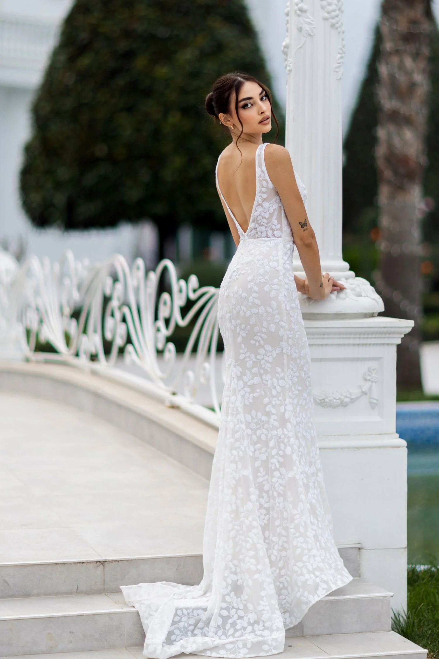 Tina Holly TW108 Wedding Mermaid Flowy Plunging V-Neck Lace Dress - Image 4