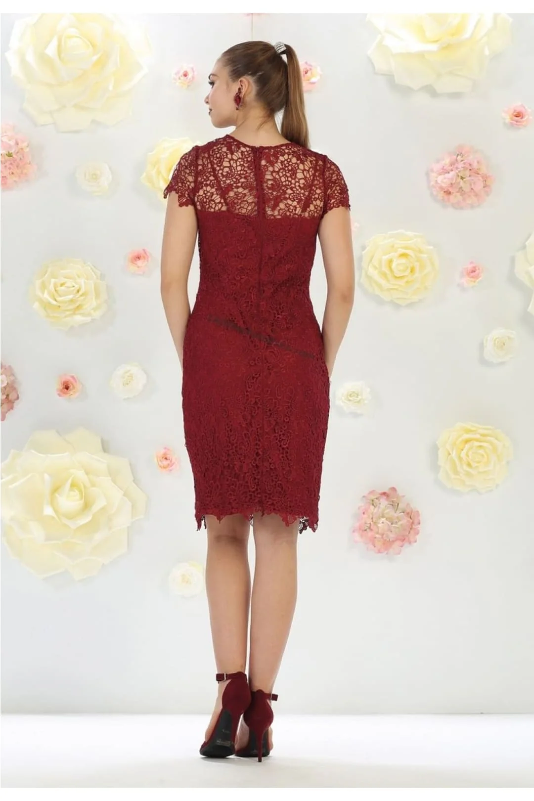 Short Sleeve Ivory Wedding Dress Modest Lace Knee Length Bridal Attire - Image 13